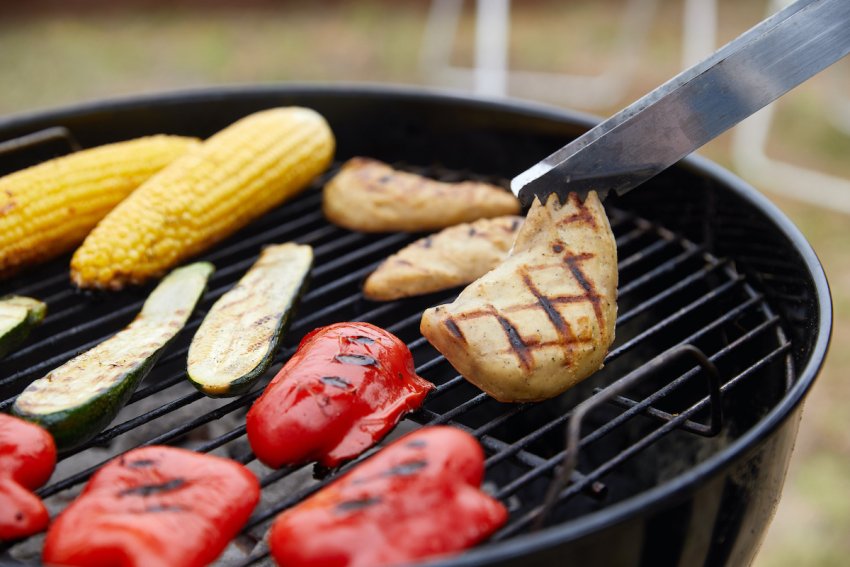 Eat Just's cultured chicken is produced in a laboratory using animal cells.