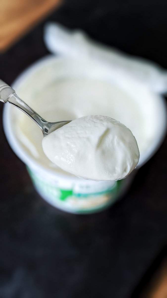 does sour cream freeze well