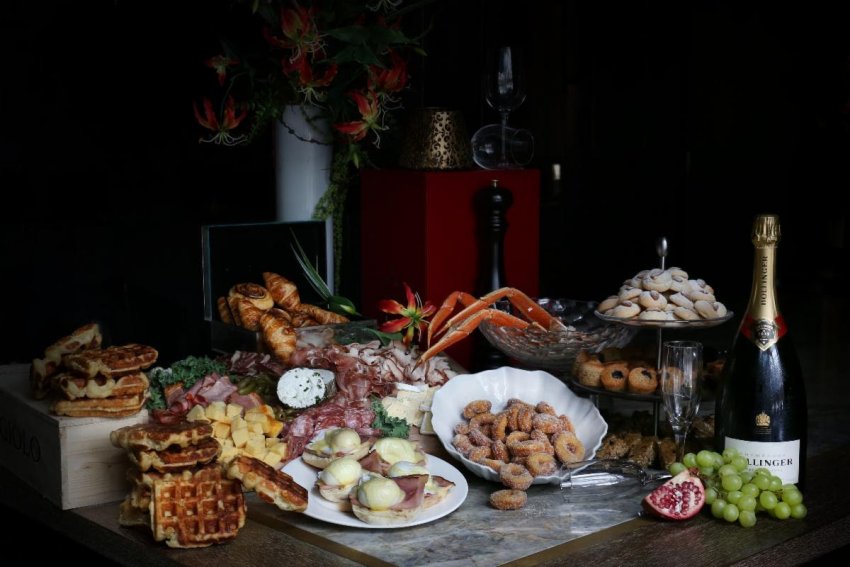 10 Delicious ways to enjoy Christmas dinner in Vancouver Eat North