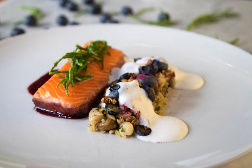 Image for Cibo's Salmon and Blueberry infused Vinegar