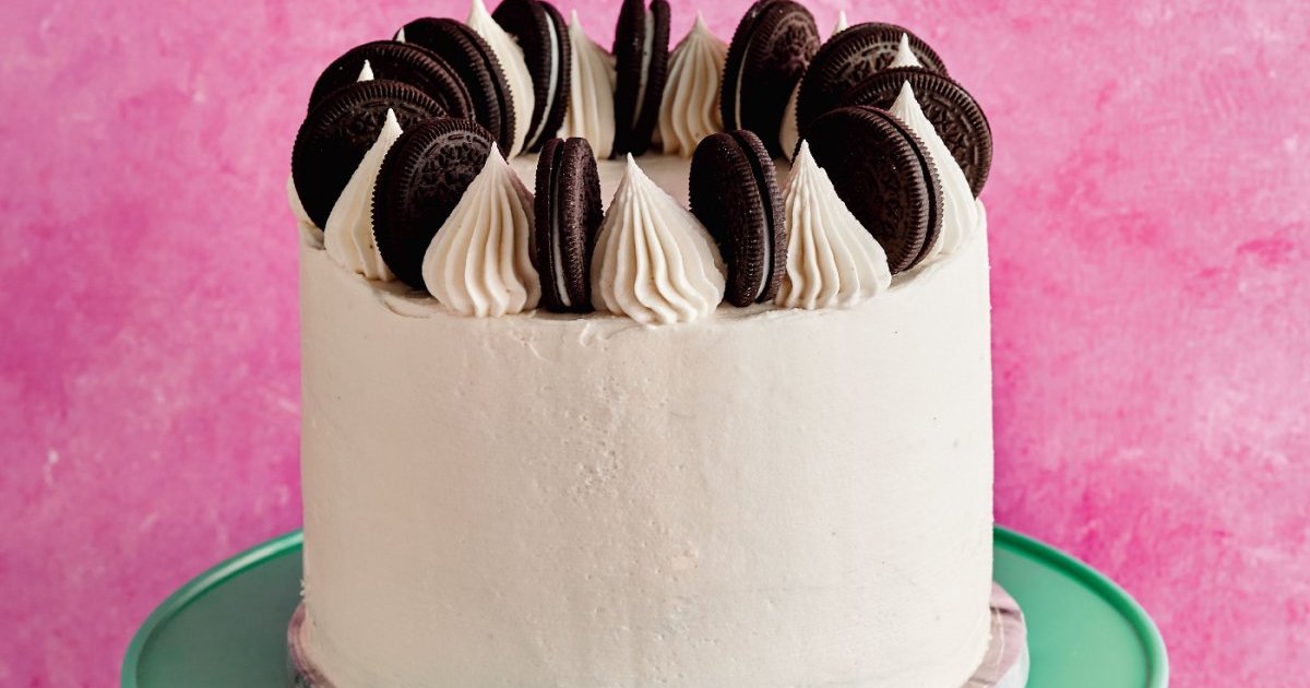Ultimate Cookies and Cream Layer Cake - The Cake Chica