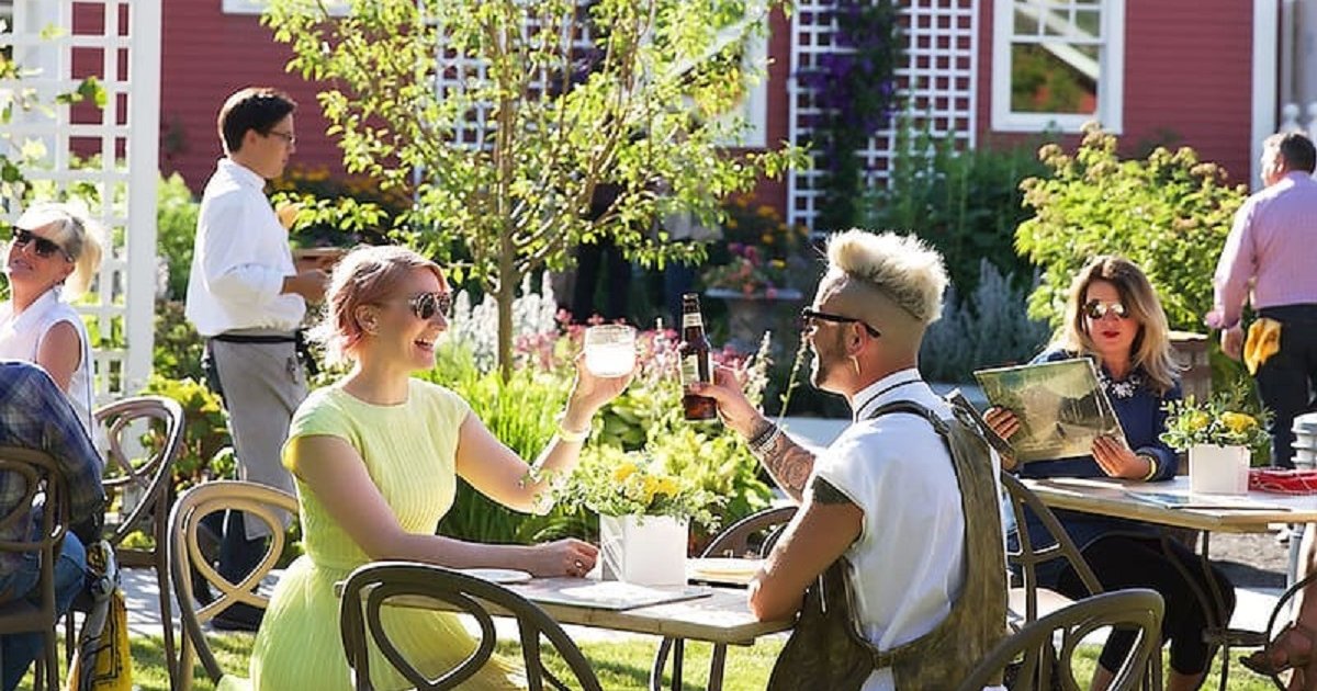 Tickets to Deane House’s Rosé and Croquet Garden Party go on sale