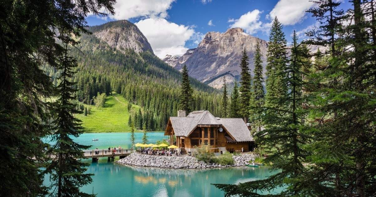 Rocky mountain lodge