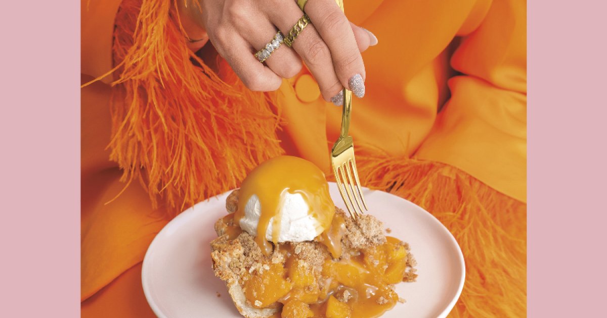 Try this recipe for coffee cake swirl muffins from the 'Jenna Rae Cakes