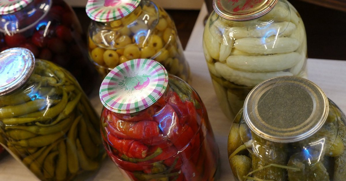 How to use pickle juice to make salad dressing Eat North