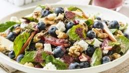 Image for Blueberry spinach lentil salad with B.C. blueberries