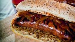 Image for Bonetti’s sweet Italian sausage with caramelized onions and apples