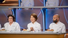 Jinhee Lee on the judging panel of Wall of Chefs alongside Lynn Crawford and Rob Gentile. Photo courtesy of Food Network Canada.
