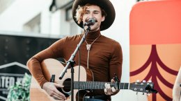 Photo of Robert Adam performing in July, 2021 by Michelle Spice Photography.