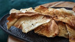 Image for Garlic parmesan pita chips