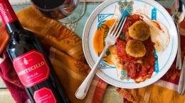 Image for Rioja, bacon and tomato sauce
