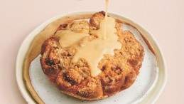 Image for Oxbow's apple cinnamon buns