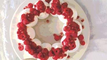 Image for Ricardo&#039;s raspberry and pomegranate pavlova wreath