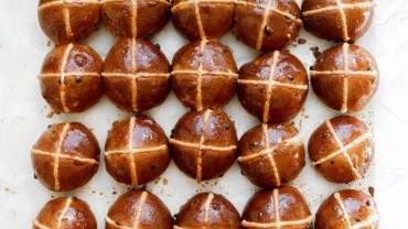 Image for Temper Chocolate and Pastry’s hot cross buns