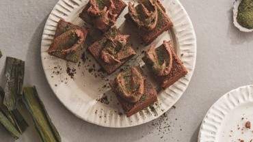 Image for (Sea)weed brownies from the Lure cookbook