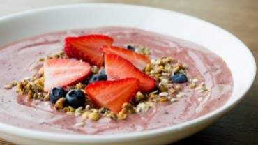 Beaumont Kitchen smoothie bowl. Photo by Cindy La.