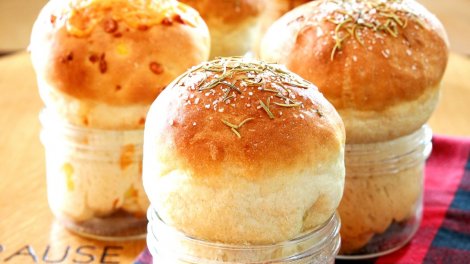 Image for Sandee Krause shares her easy recipe for cheesy potato bread