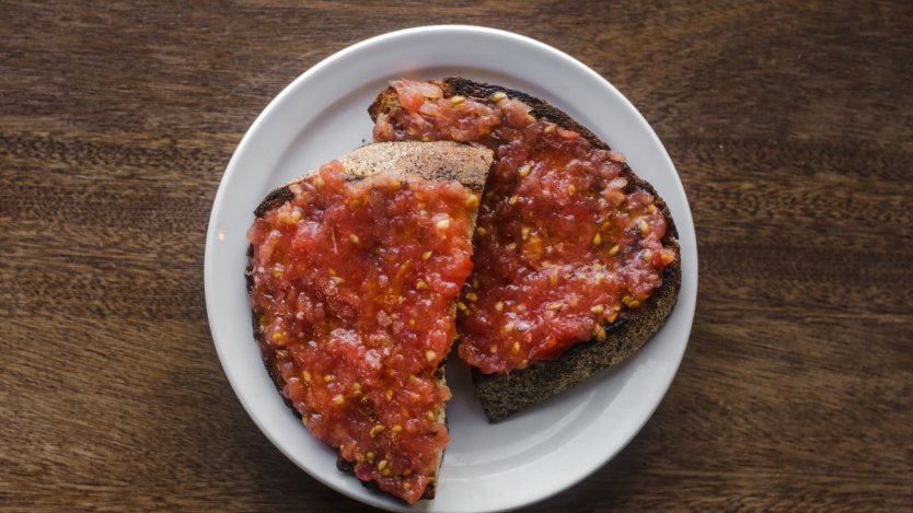 Bar Raval tomato bread. Photo by AJ Fernando.