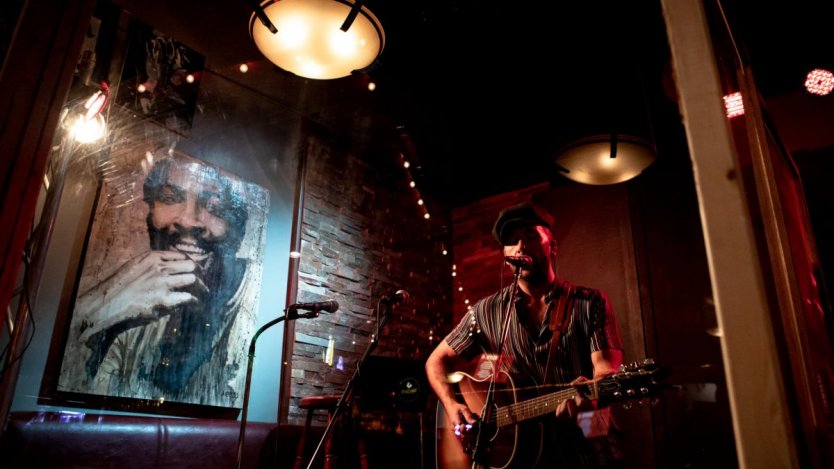 Photo of Ryan Langlois performing at Blue Jay Sessions in fall 2020 by Michelle Spice Photography.