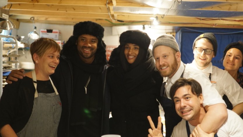 Image for Daily bite: R&amp;B star Ciara and Seahawks Quarterback Russell Wilson dine at Winnipeg&#039;s RAW: Almond