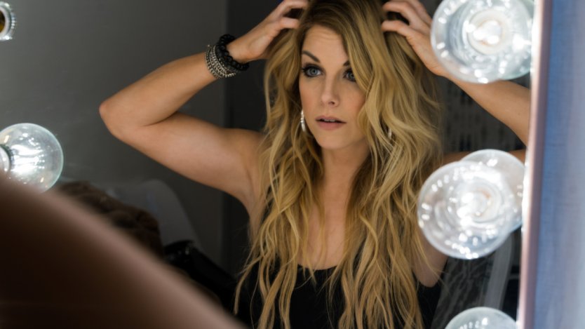 Country star Lindsay Ell on iconic Canadian foods, restaurants she ...