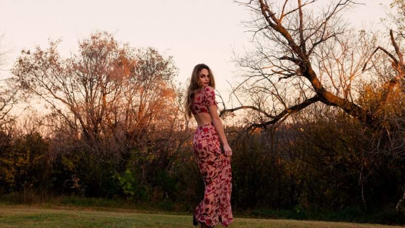 Image for One day in Red Deer: Country artist Amy Metcalfe