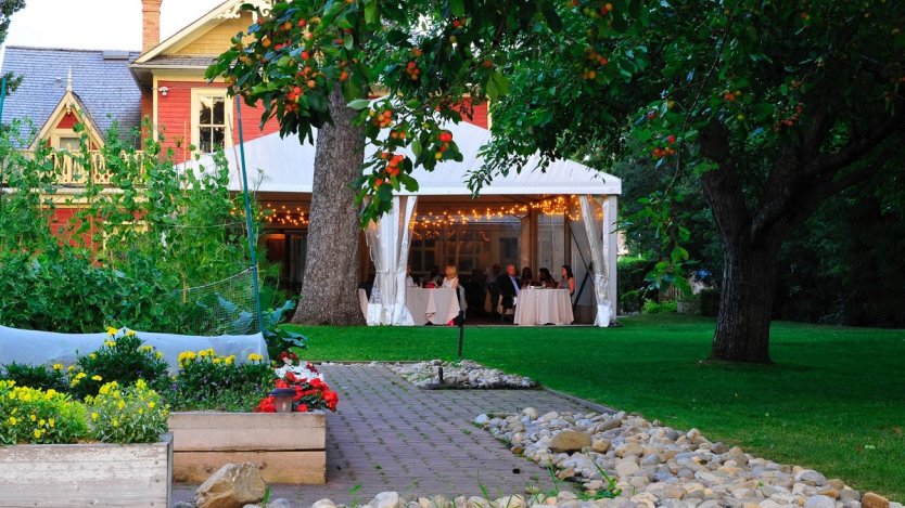 Image of Rouge Restaurant's outdoor dining space via Facebook