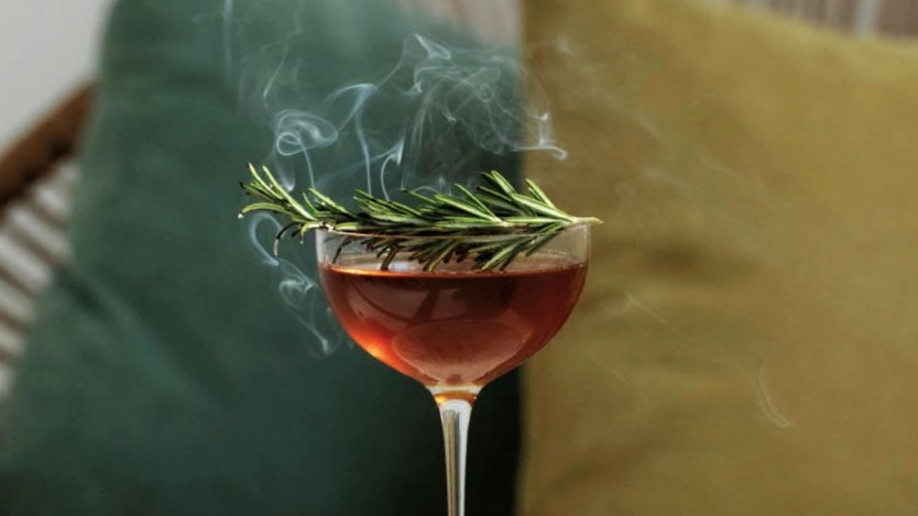 Photos and recipe provided. Image for Cocktail recipe: Winter in Niagara from 'For The Love of Cocktails'