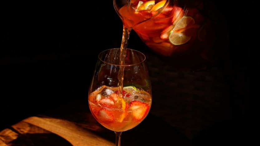 Image for Make This Drink: Vanilla rhubarb sangria