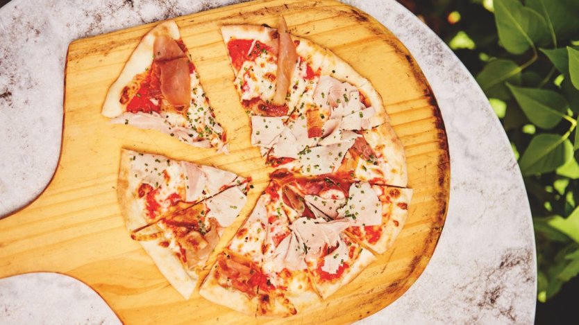 Image for Ricardo's meat lovers pizza