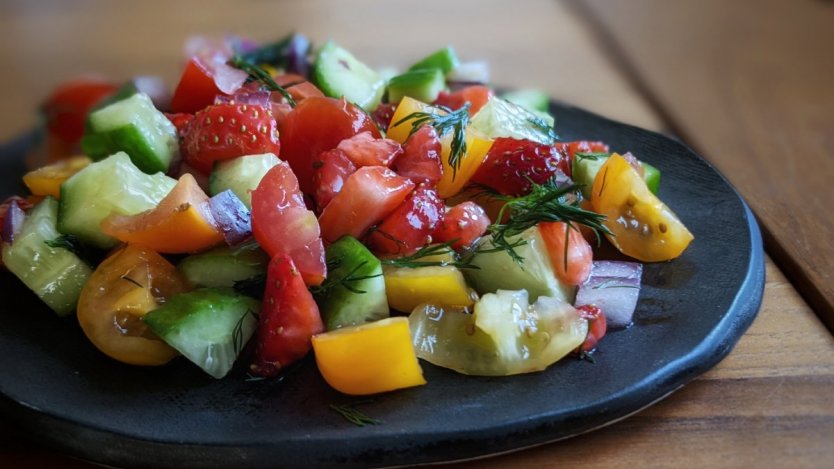 Image for 10-minute strawberry, tomato and cucumber salad recipe